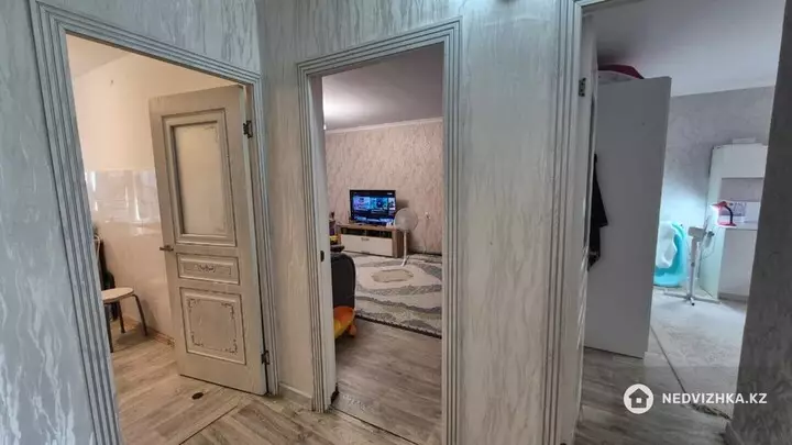 4-комнатная квартира, этаж 4 из 5, 72 м², фотография 3