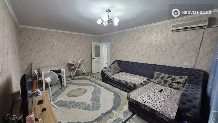 4-комнатная квартира, этаж 4 из 5, 72 м², фотография 5