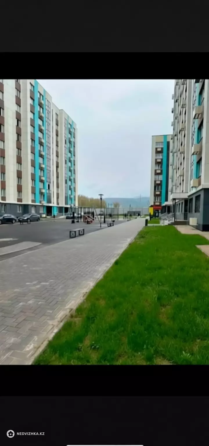 1-комнатная квартира, этаж 2 из 10, 42 м², фотография 3