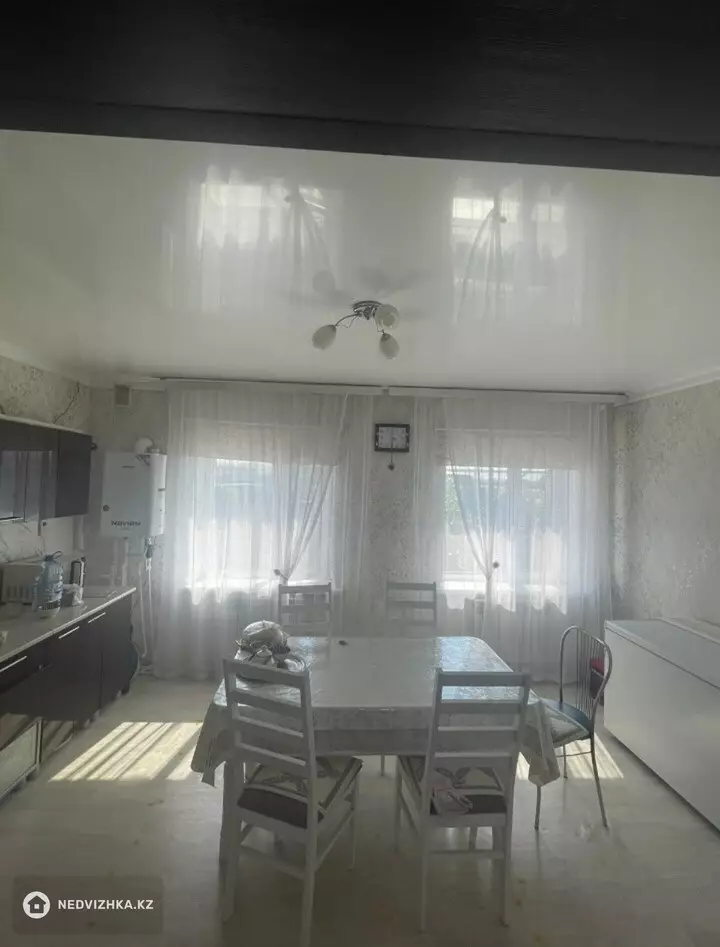 4-комнатный дом, 6 соток, 218 м², фотография 4