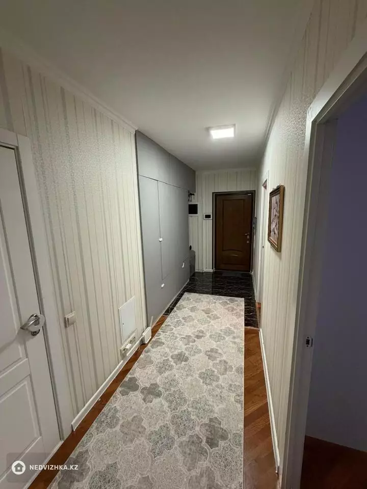 3-комнатная квартира, этаж 8 из 9, 73 м², фотография 5
