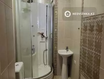 2-комнатная квартира, этаж 7 из 9, 82 м², миниатюра 8