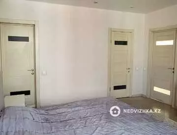 2-комнатная квартира, этаж 7 из 9, 82 м², миниатюра 5