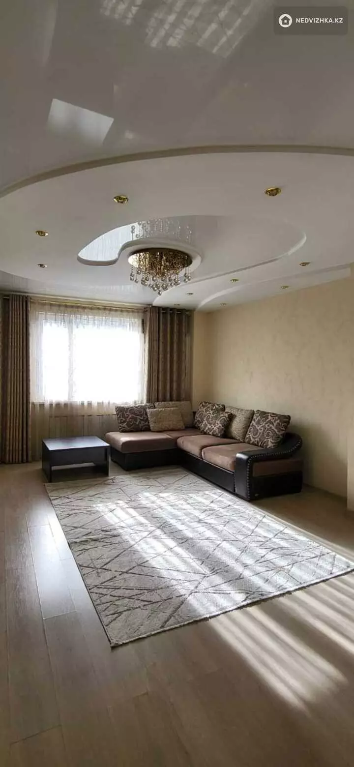 2-комнатная квартира, этаж 7 из 9, 82 м², фотография 2