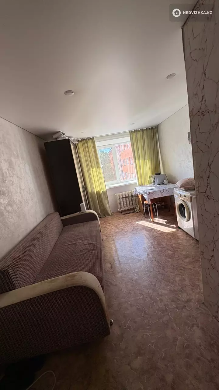 1-комнатная квартира, этаж 4 из 5, 17 м²