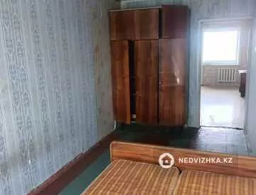 2-комнатная квартира, этаж 4 из 5, 45 м², миниатюра 2