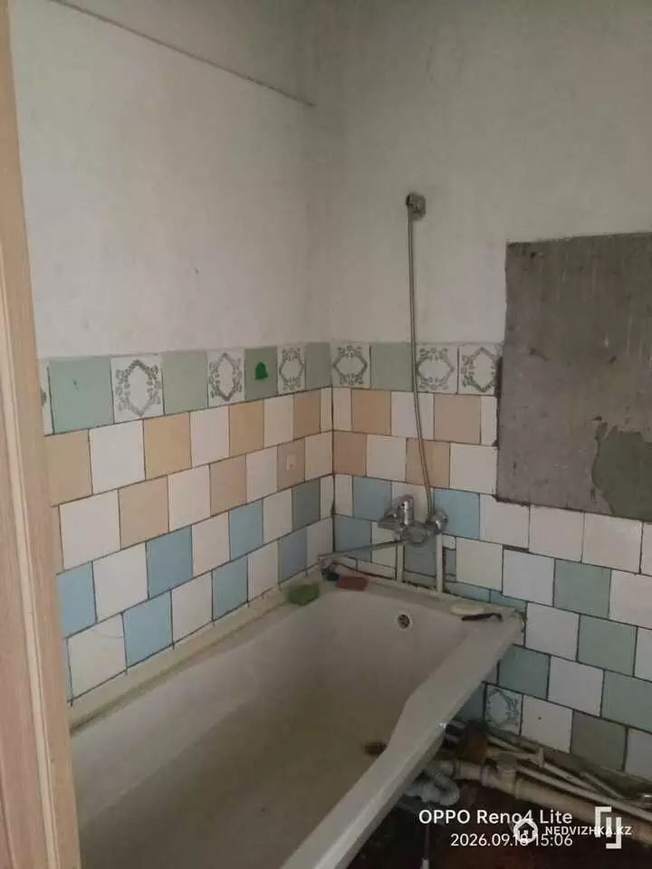 2-комнатная квартира, этаж 4 из 5, 45 м², фотография 4