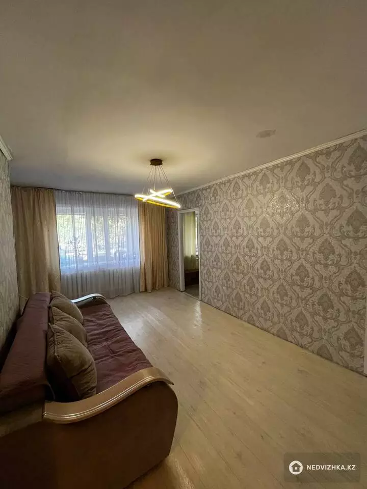 3-комнатная квартира, этаж 1 из 5, 56 м²