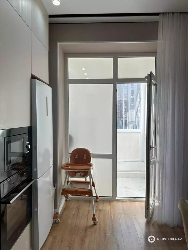 2-комнатная квартира, этаж 1 из 6, 65 м², 2-фотосурет
