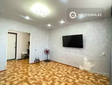 2-комнатная квартира, этаж 7 из 7, 53 м², миниатюра 2