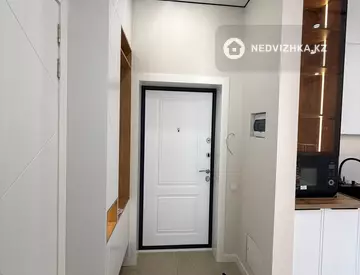 2-комнатная квартира, этаж 10 из 12, 40 м²