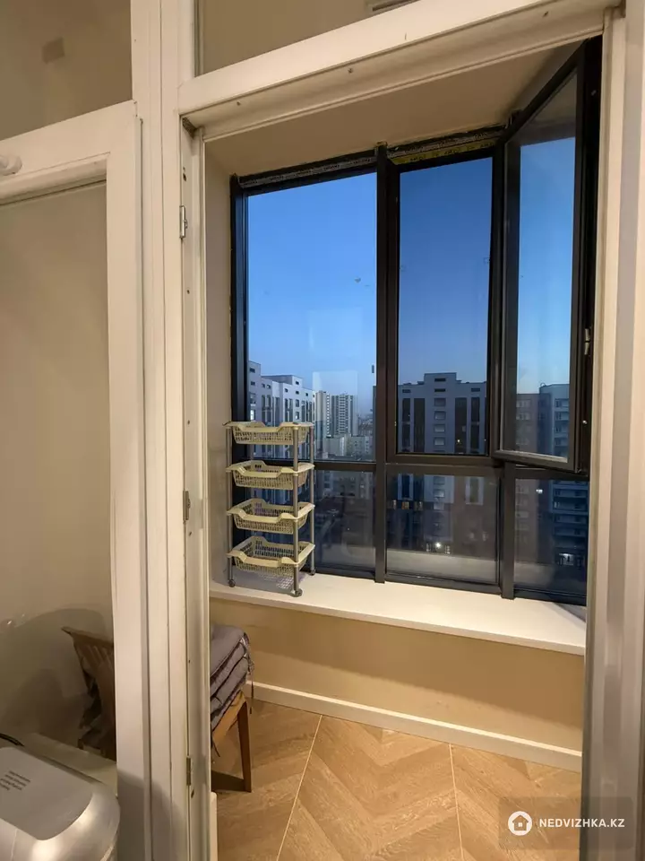 3-комнатная квартира, этаж 11 из 12, 80 м², фотография 2