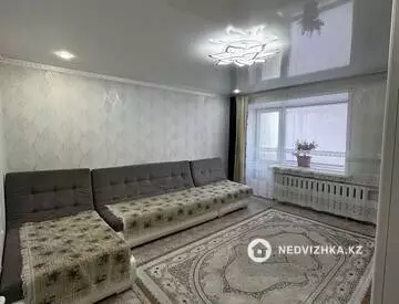 3-комнатная квартира, этаж 4 из 9, 68 м², миниатюра 2