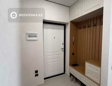 2-комнатная квартира, этаж 12 из 12, 43 м², миниатюра 7