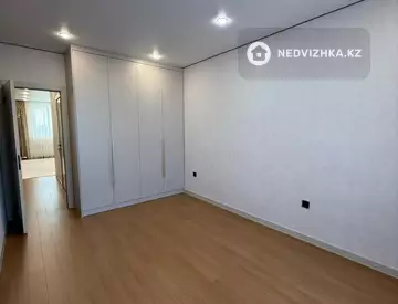2-комнатная квартира, этаж 12 из 12, 43 м², миниатюра 10