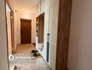 3-комнатная квартира, этаж 2 из 9, 65 м², миниатюра 12