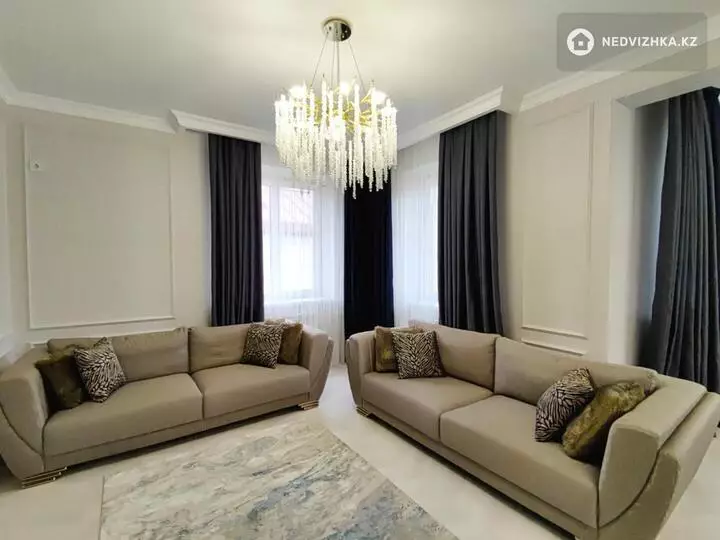 7-комнатный дом, 10 соток, 450 м², фотография 3