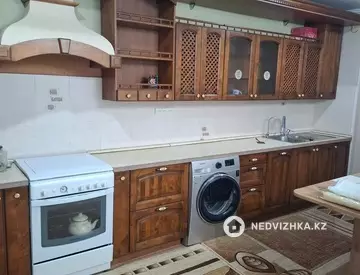 3-комнатная квартира, этаж 2 из 9, 103 м²