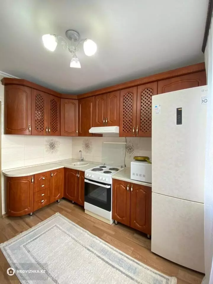 4-комнатная квартира, этаж 9 из 9, 79 м², фотография 2