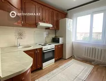 4-комнатная квартира, этаж 9 из 9, 79 м², миниатюра 1