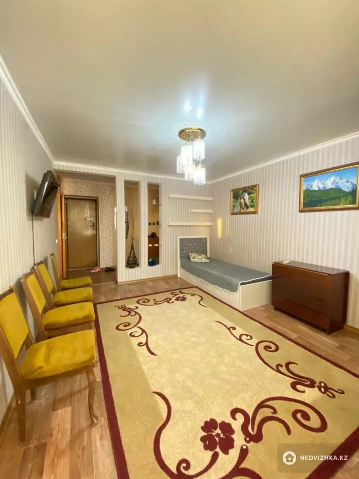 2-комнатная квартира, этаж 7 из 9, 50 м², фотография 2