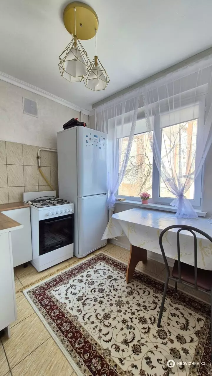 2-комнатная квартира, этаж 2 из 5, 46 м², фотография 4