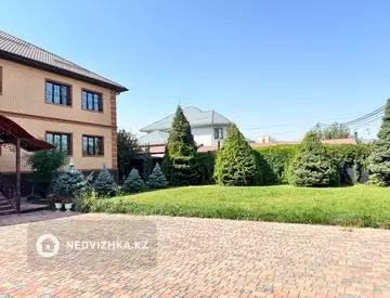 5-комнатный дом, 9 соток, 300 м²
