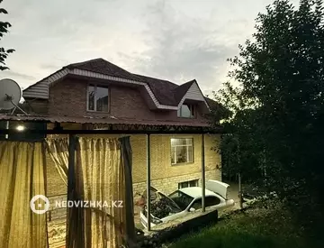 4-комнатный дом, 8 соток, 270 м², миниатюра 1
