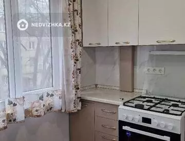 2-комнатная квартира, этаж 3 из 5, 42 м², На длительный срок