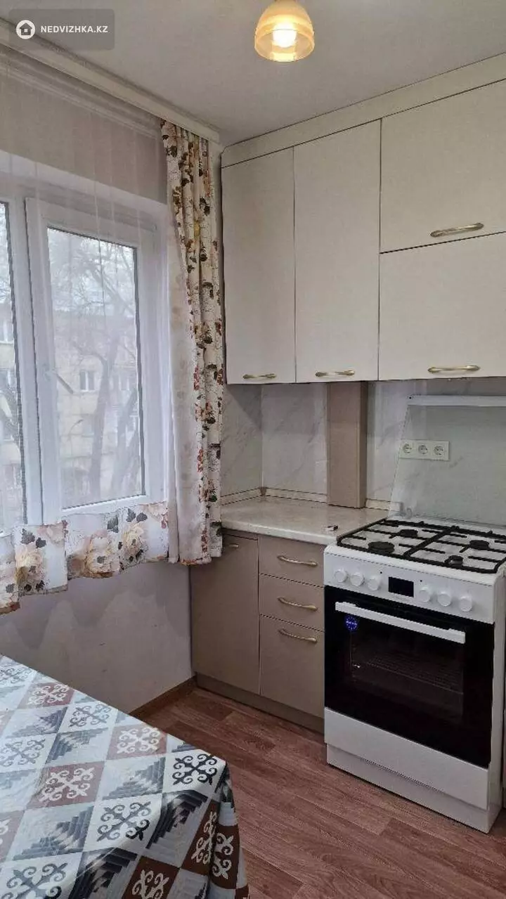2-комнатная квартира, этаж 3 из 5, 42 м², На длительный срок, фотография 2