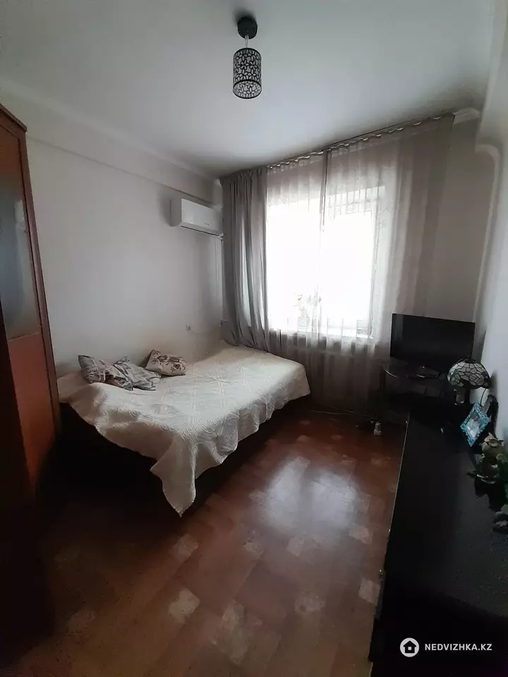 3-комнатная квартира, этаж 4 из 4, 59 м², фотография 4