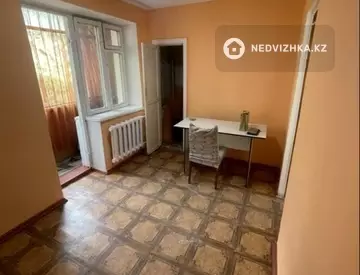 2-комнатная квартира, этаж 3 из 4, 40 м²