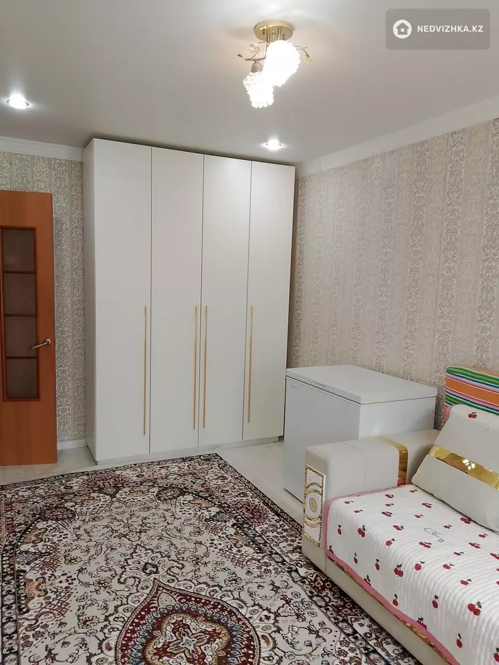 3-комнатная квартира, этаж 2 из 6, 57 м², фотография 5