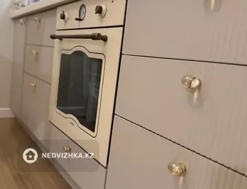 2-комнатная квартира, этаж 8 из 18, 47 м², миниатюра 7