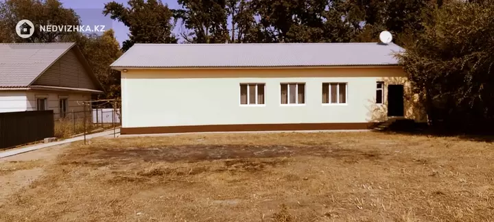 5-бөлмелі үй, 12 соттық, 300 м²