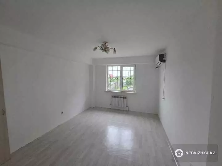 3-комнатная квартира, этаж 2 из 9, 70 м², фотография 2