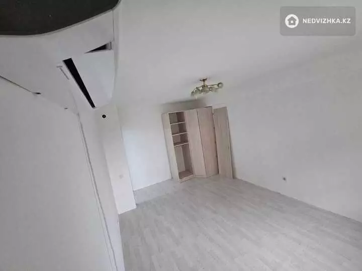 3-комнатная квартира, этаж 2 из 9, 70 м², фотография 3