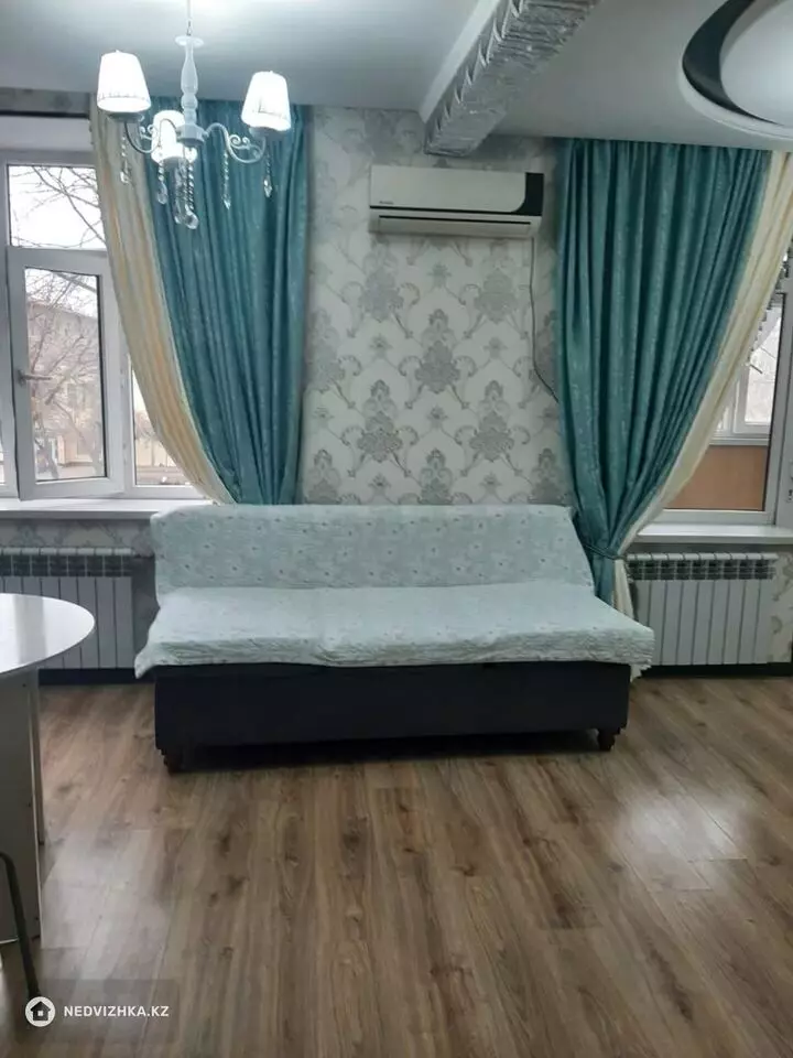1-комнатная квартира, этаж 3 из 3, 37 м², фотография 5