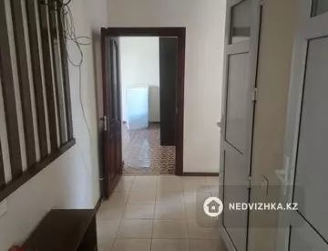 2-комнатная квартира, этаж 2 из 2, 50 м², На длительный срок