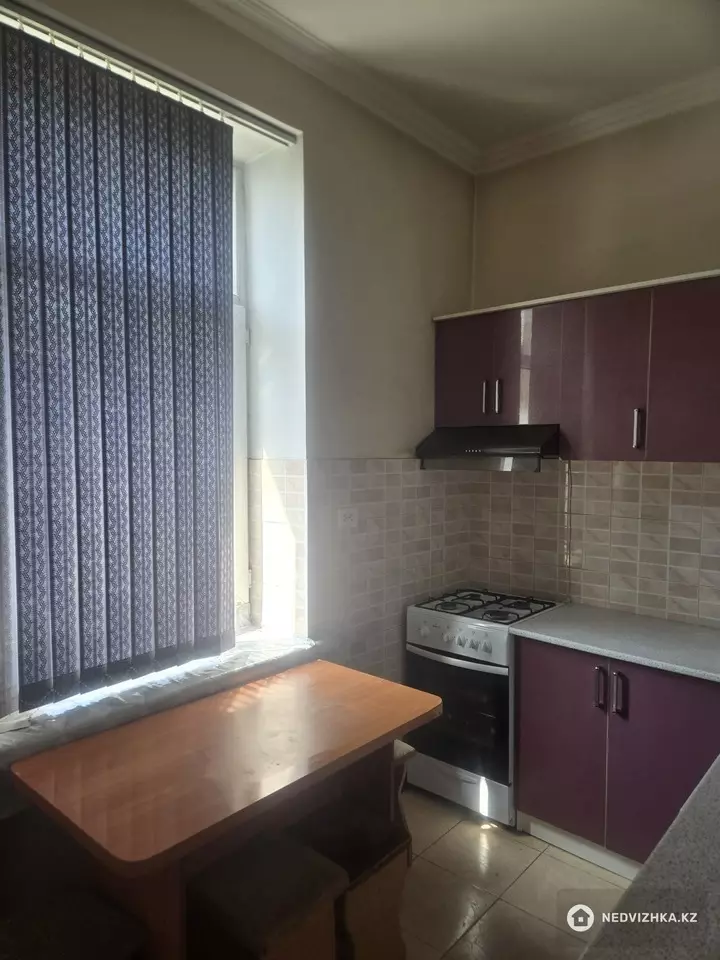 2-комнатная квартира, этаж 2 из 2, 50 м², На длительный срок, фотография 2