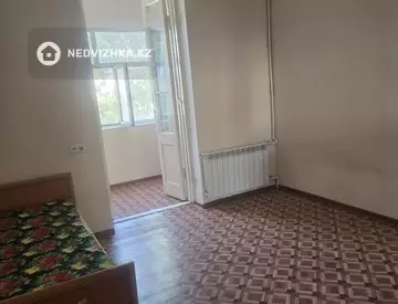 2-комнатная квартира, этаж 2 из 2, 50 м², На длительный срок