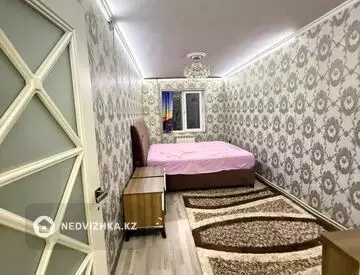 3-комнатная квартира, этаж 1 из 5, 60 м², На длительный срок