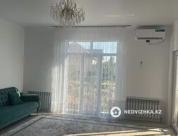 3-комнатная квартира, этаж 3 из 12, 86 м², На длительный срок