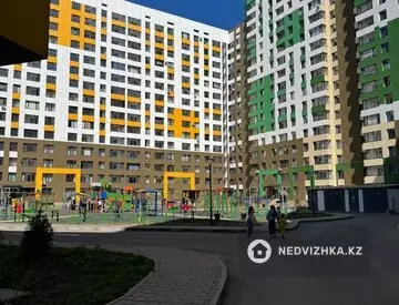 1-комнатная квартира, этаж 13 из 23, 37 м²