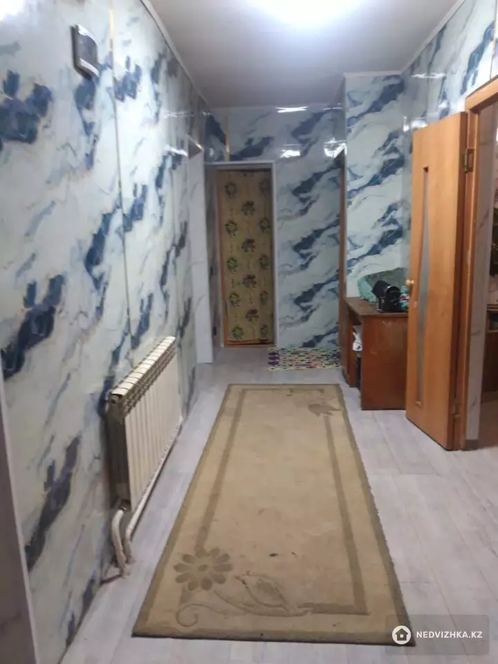 3-комнатная квартира, этаж 1 из 1, 72 м², фотография 2