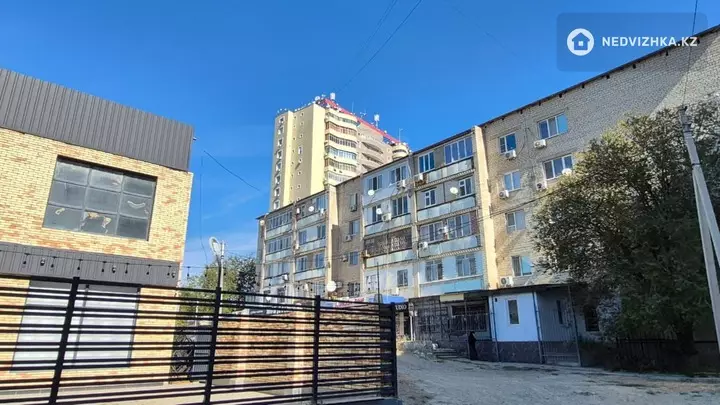 3-комнатная квартира, этаж 2 из 5, 82 м²