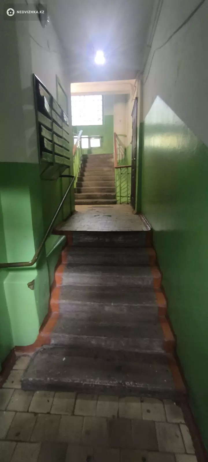 3-комнатная квартира, этаж 2 из 5, 70 м², фотография 4