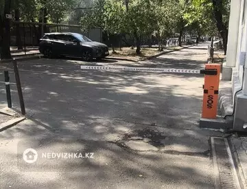 3-комнатная квартира, этаж 2 из 5, 70 м², миниатюра 3