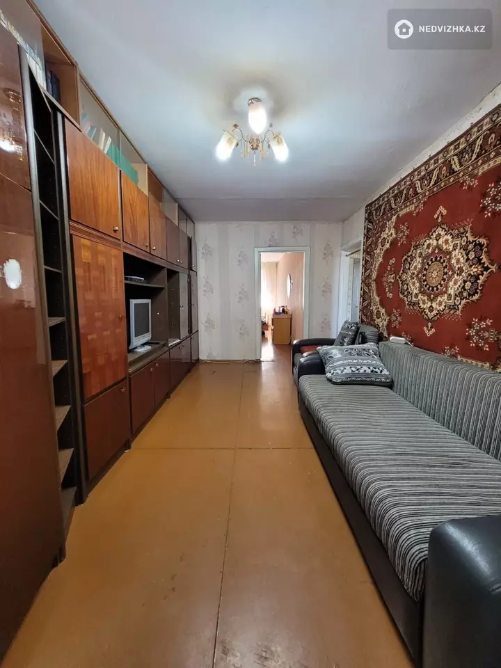 2-комнатная квартира, этаж 3 из 5, 45 м², фотография 4