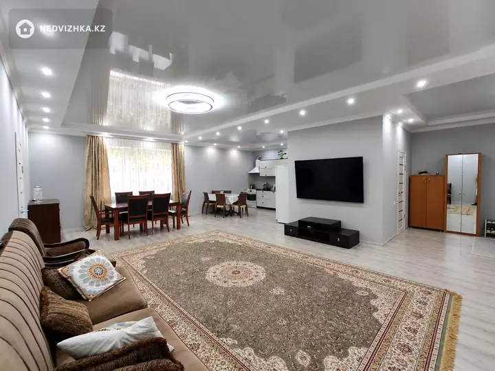 5-комнатный дом, 13.8 соток, 175 м²